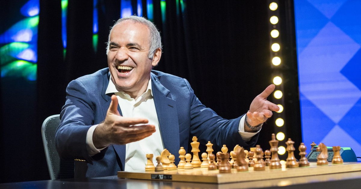 Sústredený alebo rozptýlený šachista pri partii